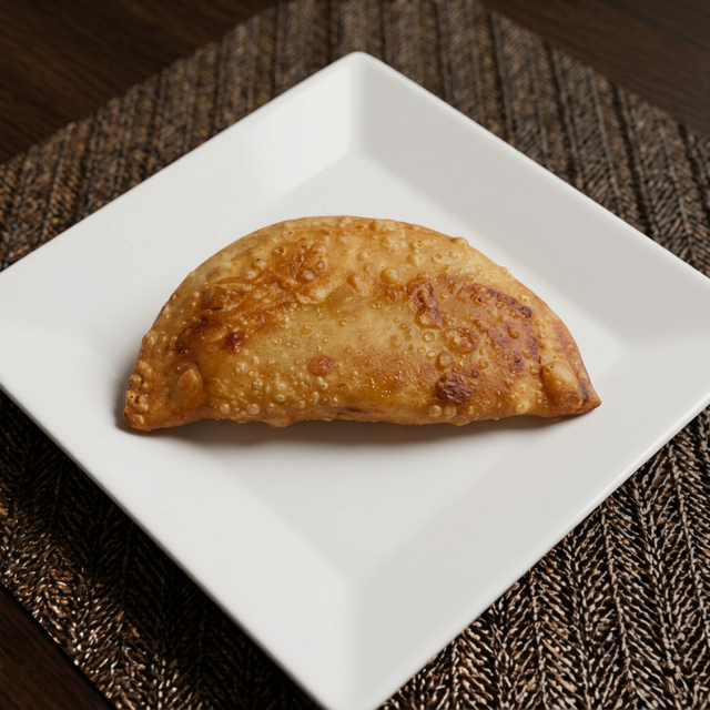 Ham & Cheese Empanada/jamon Y Queso.